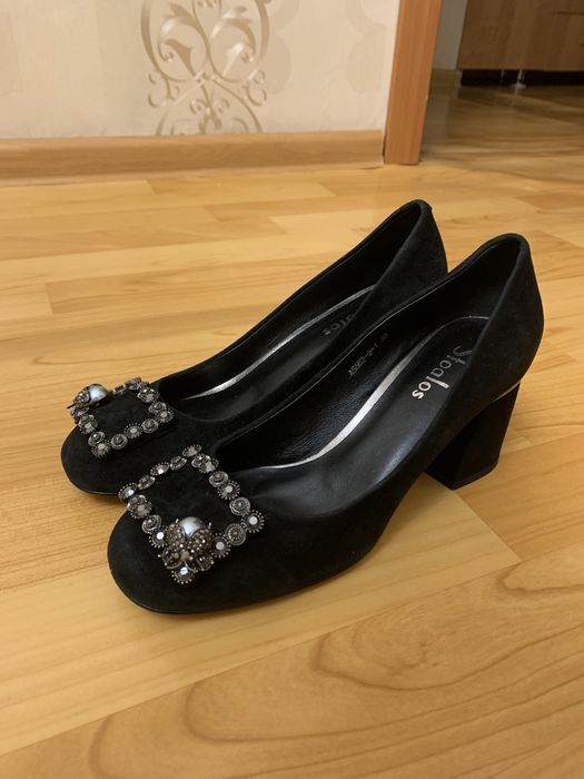 Туфли женские из замши