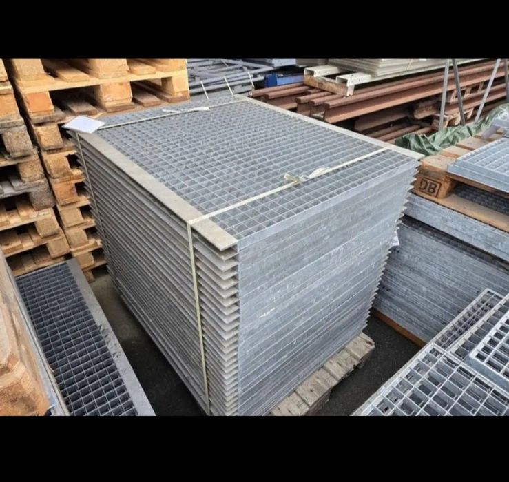 Trepte metalice și grătare galvanizate la diferite dimensiuni debitam
