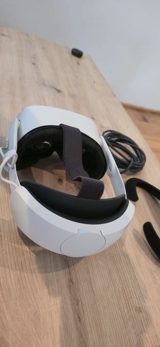Oculus Quest 2 - casca VR