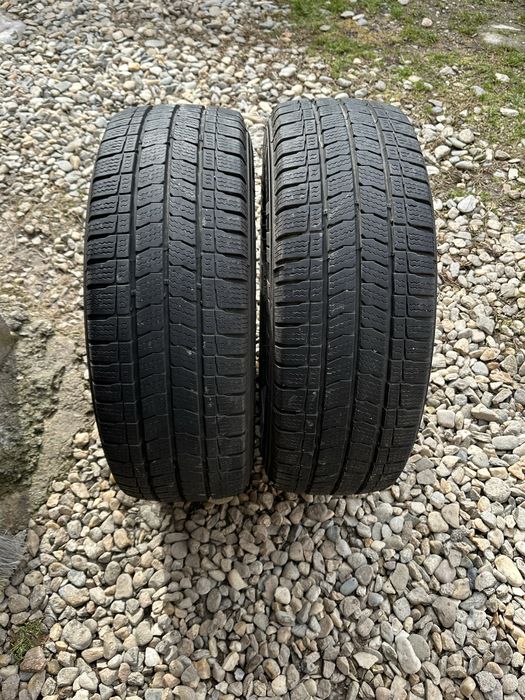 Vand 2 anvelope 235 65 16c iarna