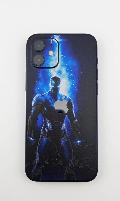 Продаю айфон 12