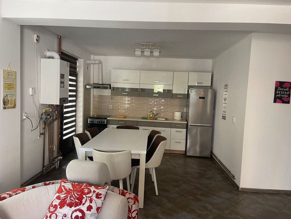 Închiriez casă P+1 targu -jiu strada Bicaz