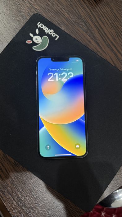 iPhone 13 128gb.