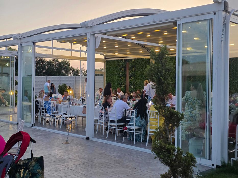 Vila petrecere cu piscina Majorate Eveniment Private Petreceri
