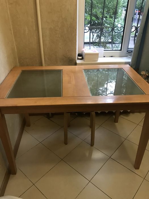 Продам стол кухонный