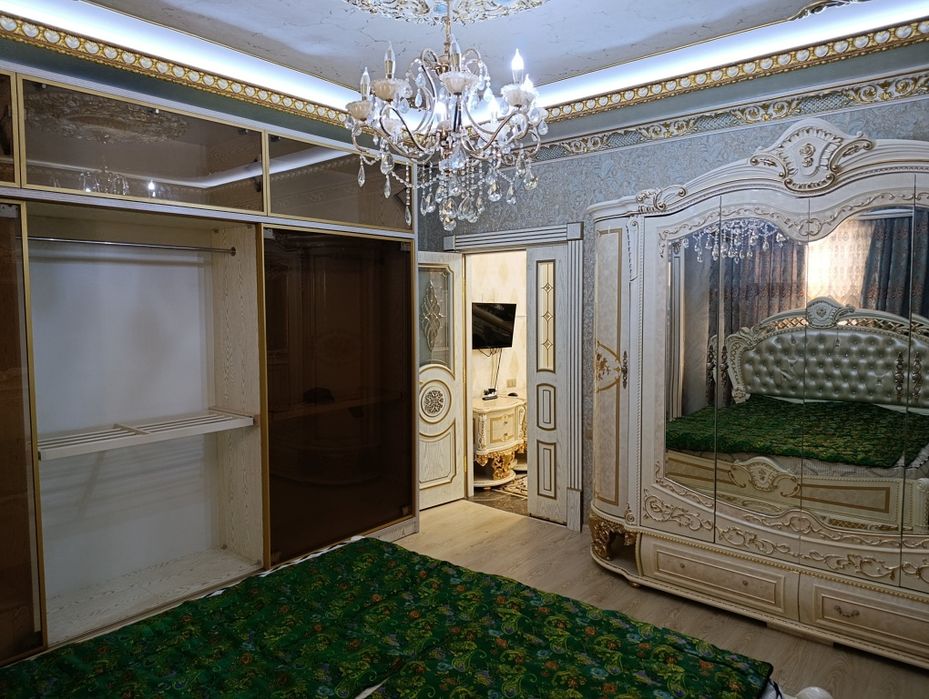 3 хонали 3 этаж Уй сотилади