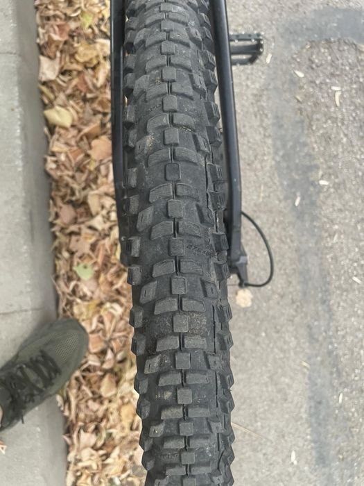 Продавам две гуми на schwalbe smart sam 27,5
