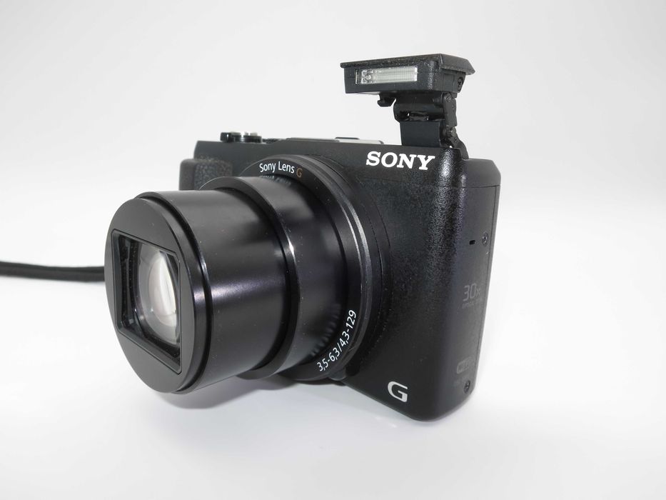 Sony Cyber-shot DSC HX60 компактен цифров фотоапарат в черен цвят, дигитална камера 30x Оптичен зум Sony G, 20.4 MP, Wi-Fi, NFC в отлично състояние