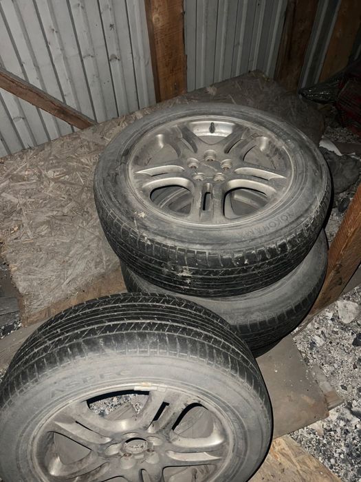 Продам шины на дисках 17