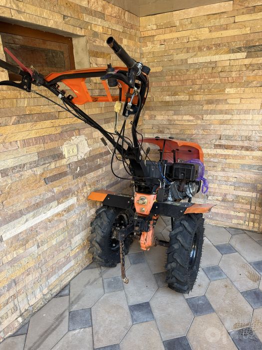 Mini Trektor ideal holatda