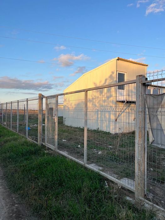 Vând hală si teren intravilan lângă Castelul de Apa Mangalia