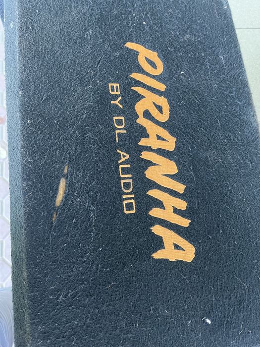 Продам саббуфер PIRANHA DL AUDIO