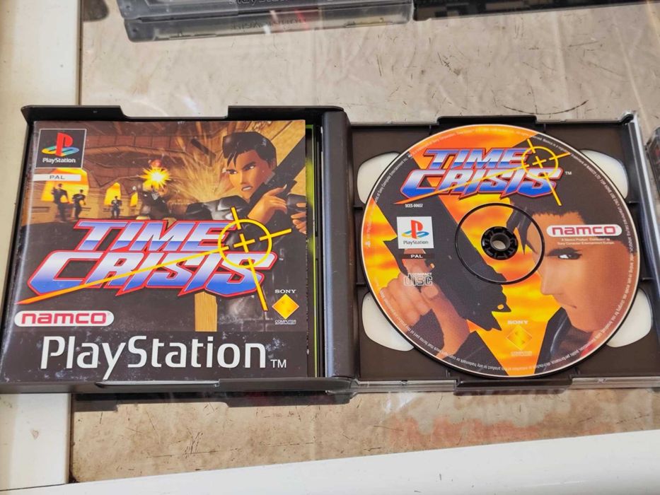 Игри за ПС1 Sony ps1 tomb raider ll/china/time crisis на английски