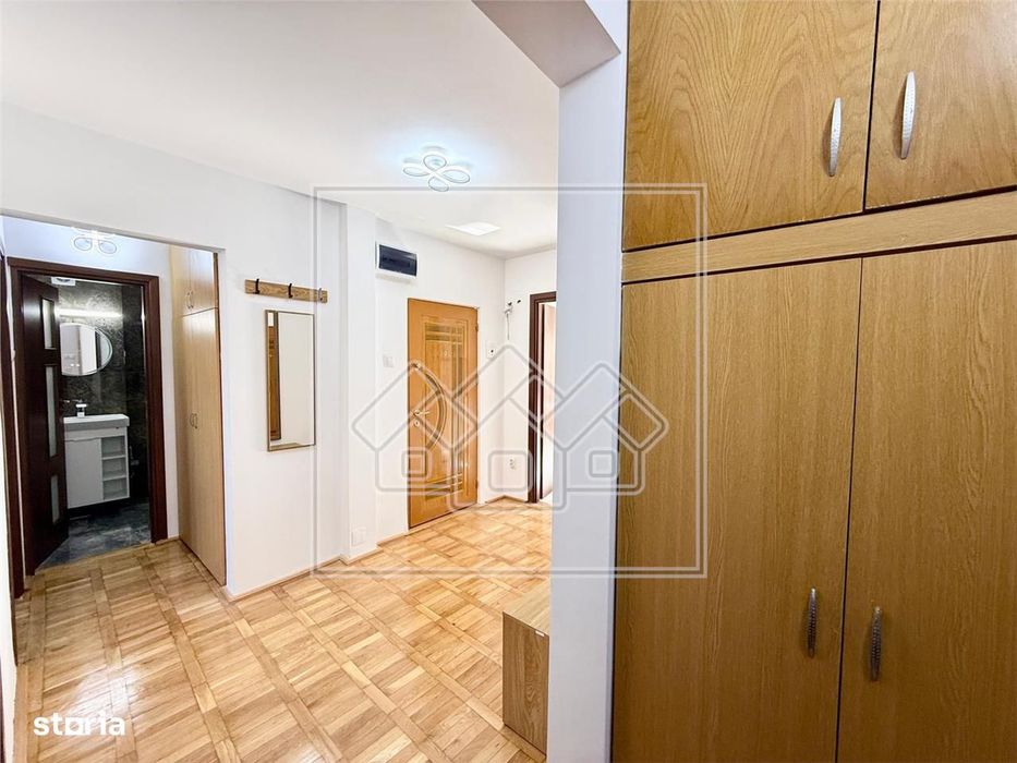 Apartament cu 4 camere si 2 balcoane - etaj 2 - Calea Poplacii