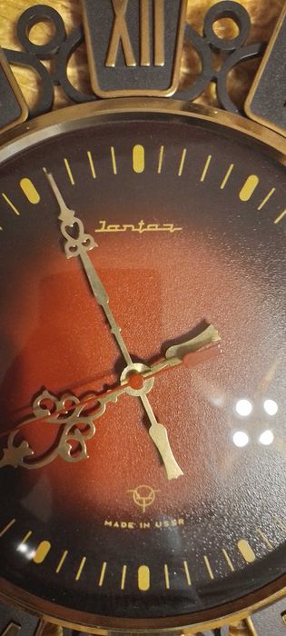 Стенен  Часовник