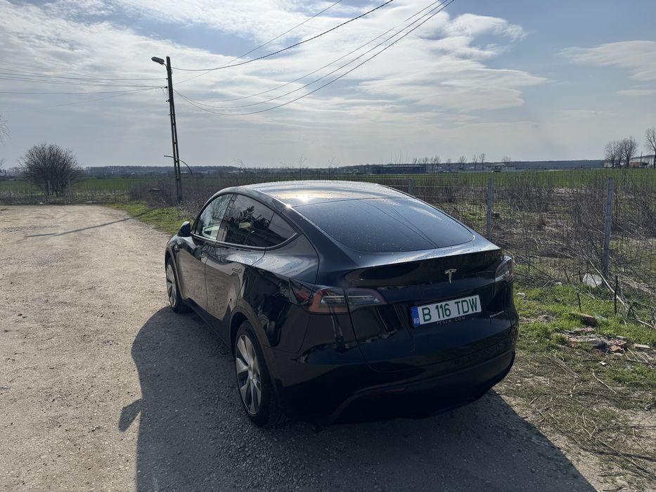 Predare leasing sau vanzare Tesla model Y