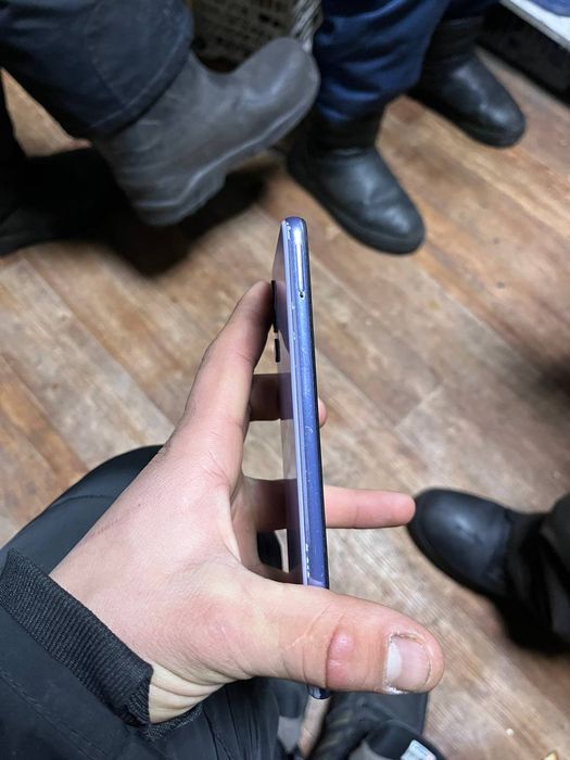 Продам срочно телефон Samsung A32