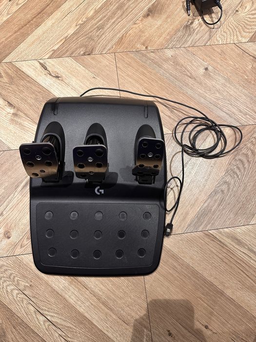 Volan logitech g923 + schimbator viteze logitech