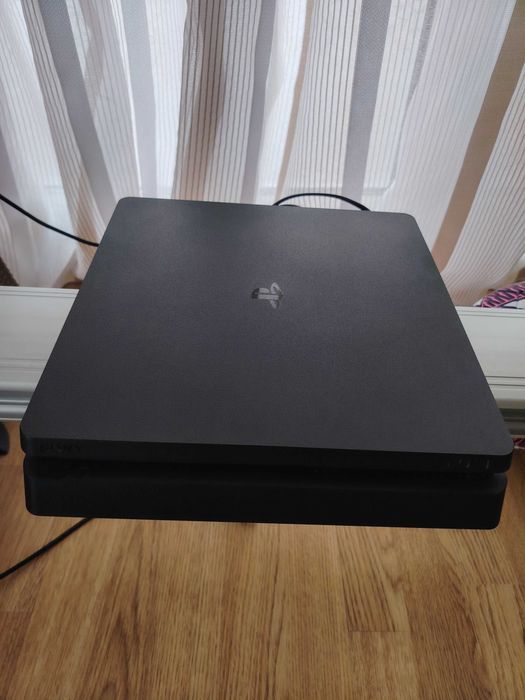 PlayStation 4 impecabil