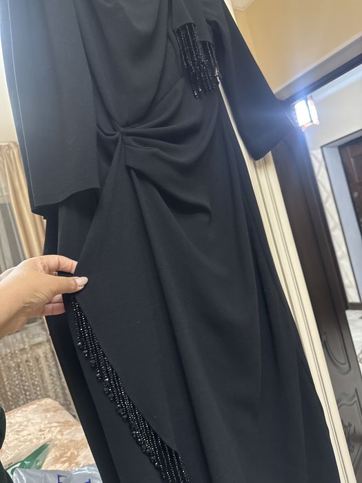 Нарядное чёрное платье