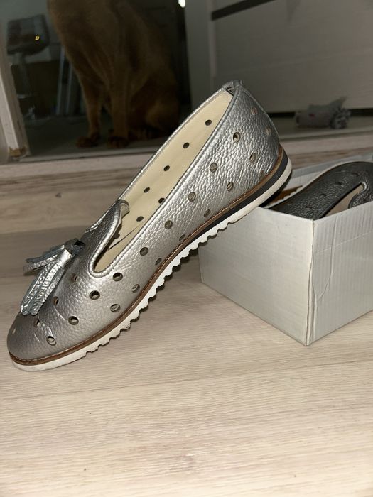 Яркие и стильные босоножки