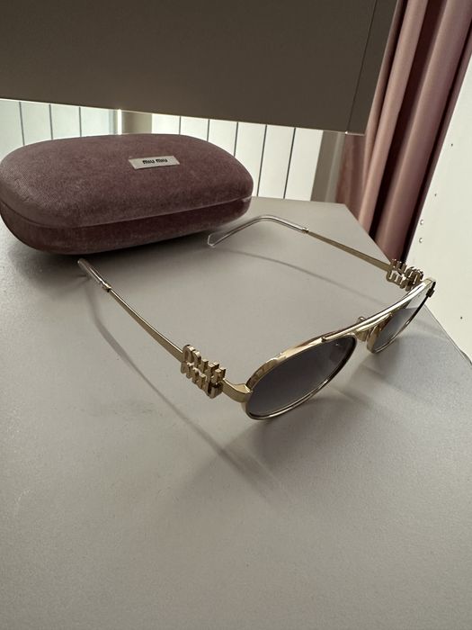 Слънчеви очила Miu Miu