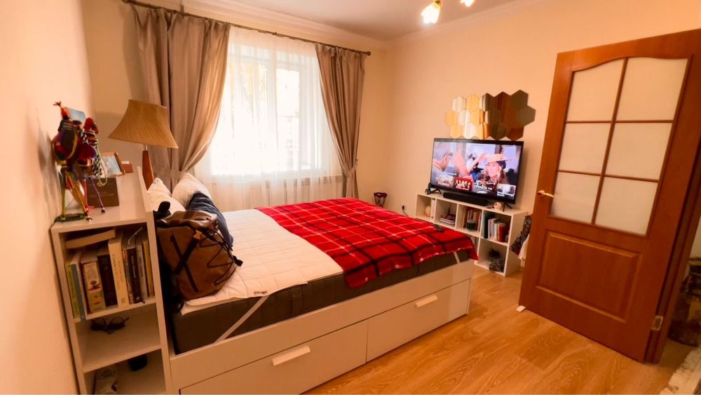 Продам 2 ком кв 82 м2 в районе 8 школы