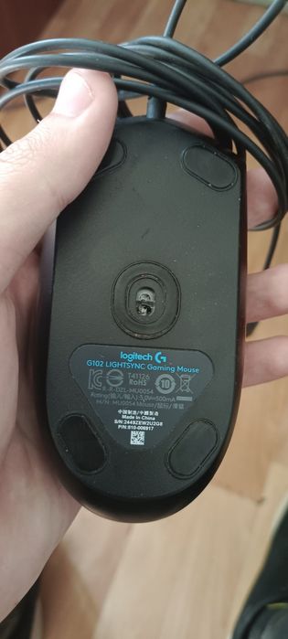 Продам игровую мышку Logitech g102 light sync