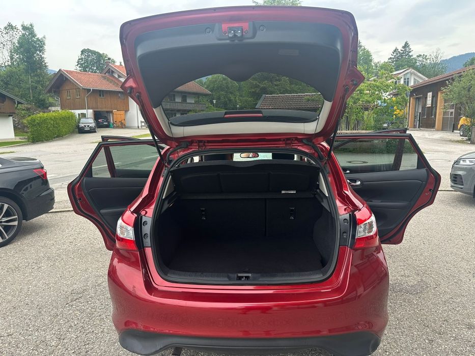 Nissan Pulsar 1.2турбо 72000км здраво табло на ЧАСТИ