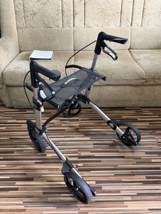 Cadru rulant din aluminiu pliabil batrani dizabilitati (ca nou)