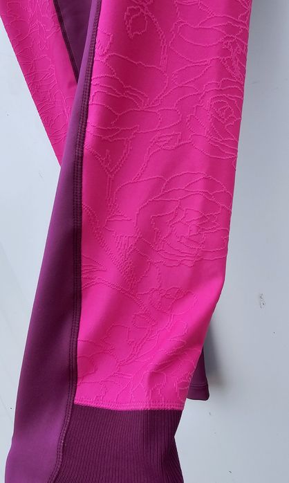 Nike оригинален жестол дамски клин М размер