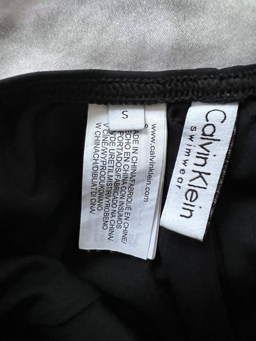 Цял бански на Calvin Klein