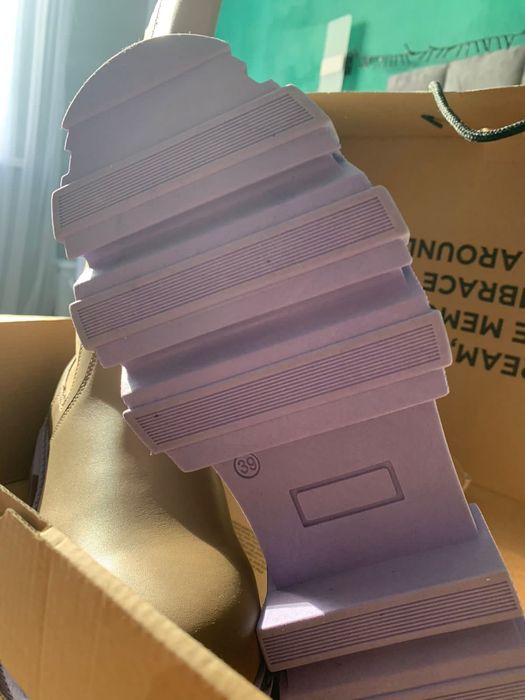 Новые ботинки челси