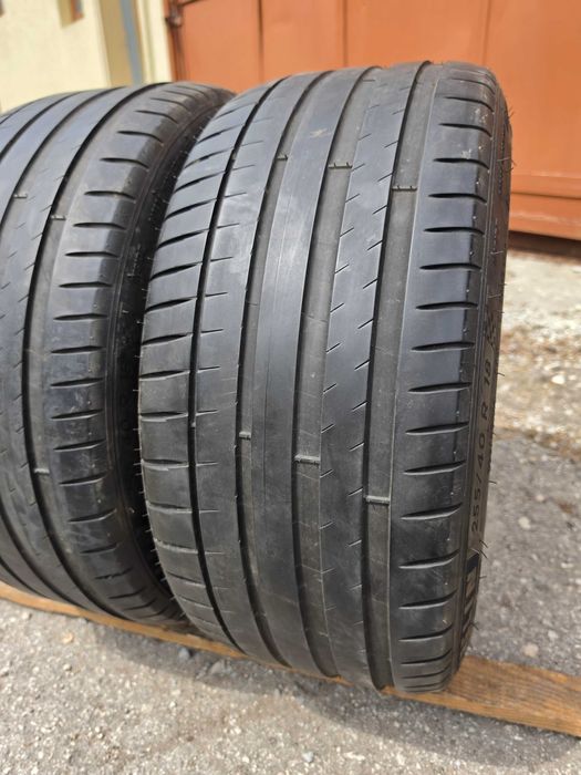 2 бр. летни гуми 255/40/18 Michelin PS4 ZR DOT 2619 4,5 mm