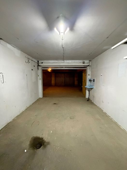 Давам гараж под наем в Младост 4