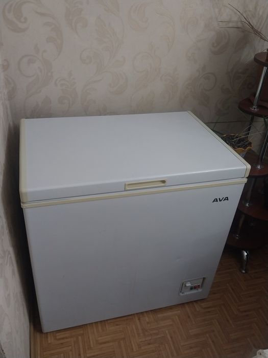Морозильник AVA объем 230-245