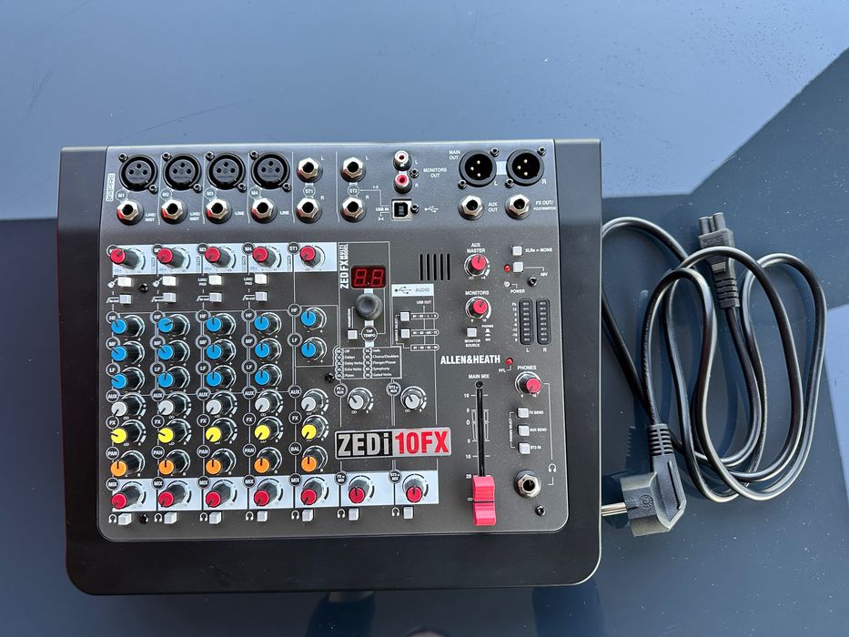 Mixer Allen & Heath ZEDi-10 FX – Semiprofesional cu interfață USB