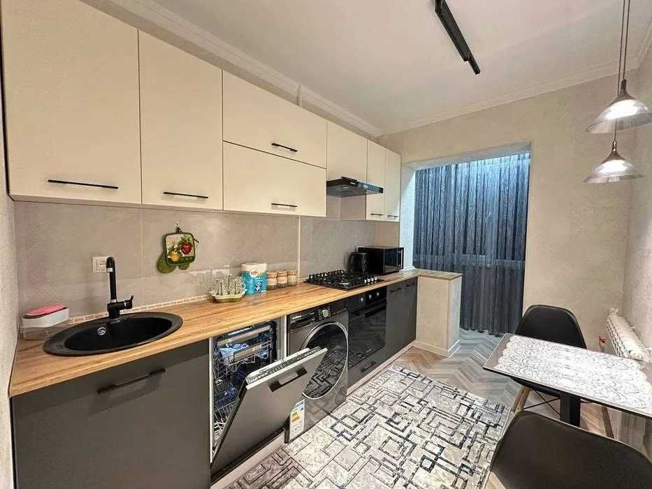 Б4 Сдаётся квартира на Мирзо-Улугбекском р-н Максим горкий ор-р КФС!