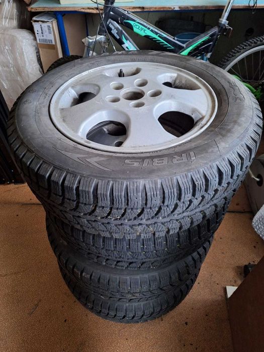 Vand jante cu cauciucuri de iarna