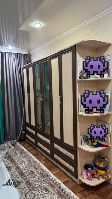 Шкаф для зала б/у