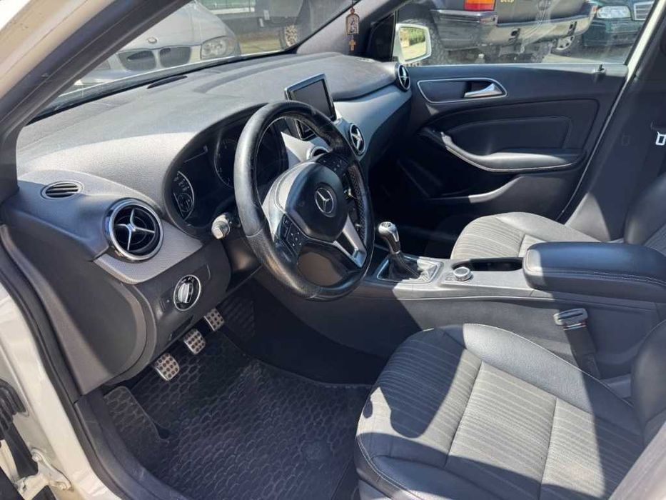 Mercedes-Benz B 200 2.0