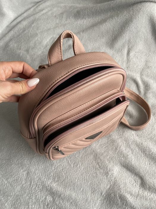 Дамска раница