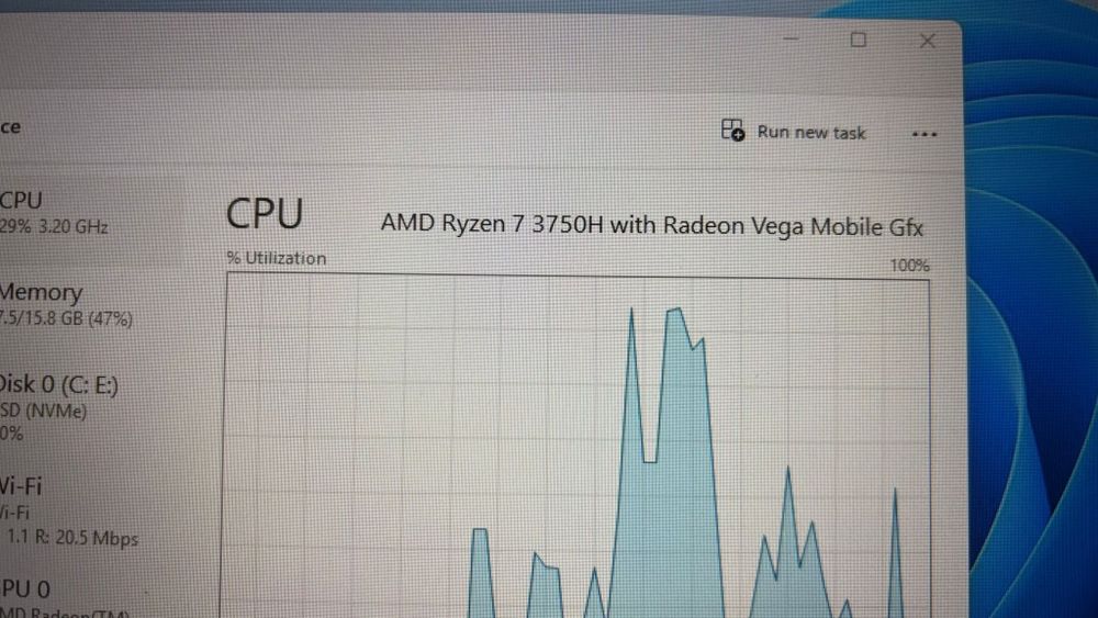 Laptop Asus FX705DT Ryzen™ 7 3750H 16gb RAM Windows 11 PRO