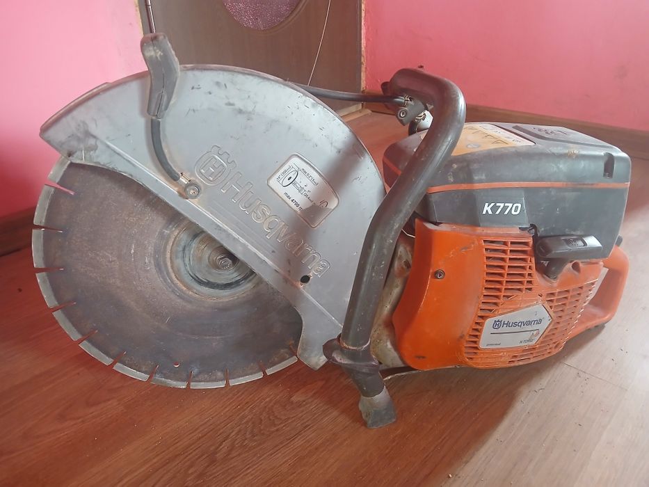 Vand Husqvarna de taiat ciment