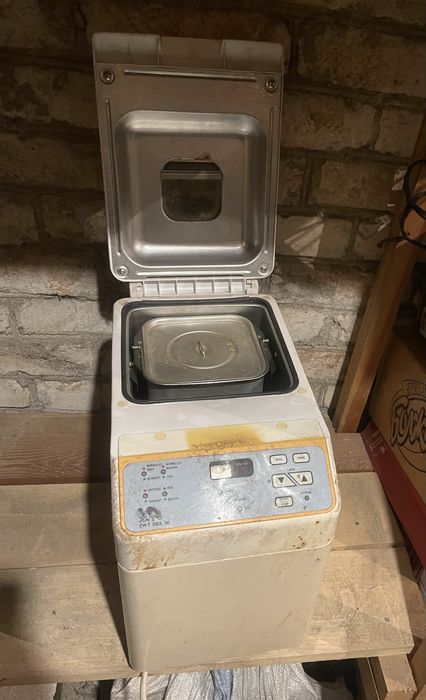 Хлеборезка с замесом теста, Германия