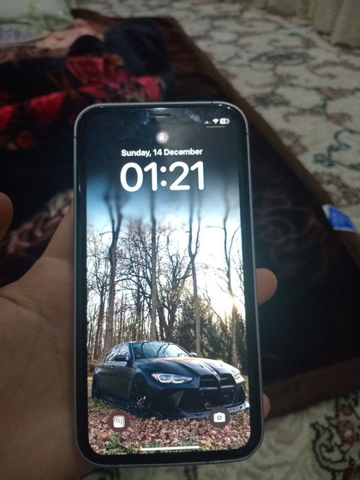 iphone xr 128gb 13 pro korpusda ozgina chaqalari bor yonida kelishamiz