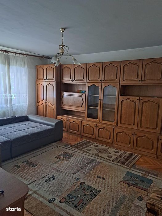 Apartament 3 camere de vanzare , Carpati 2 , parter , 83.900 euro neg.