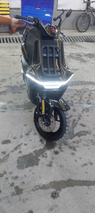 Tank sukuter slim sotiladi