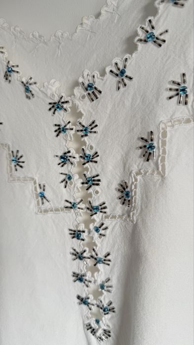 Bluză damă din pânză de cânepă, brodată manual cu mărgele, stil tradițional/boho