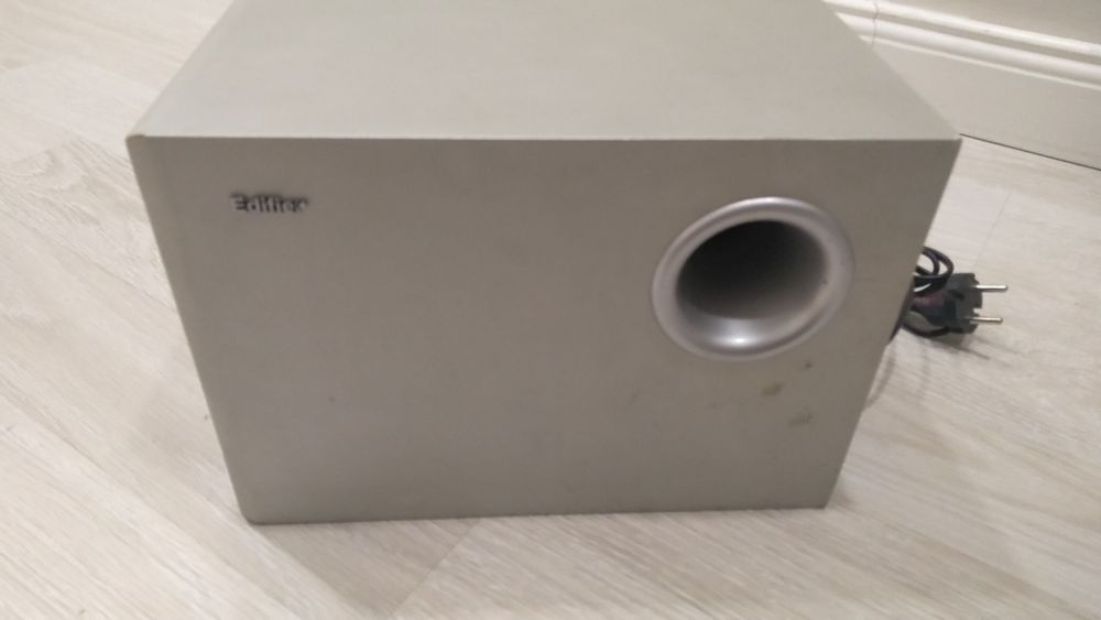 Aкустика Edifier R251, колонки, самбуфер